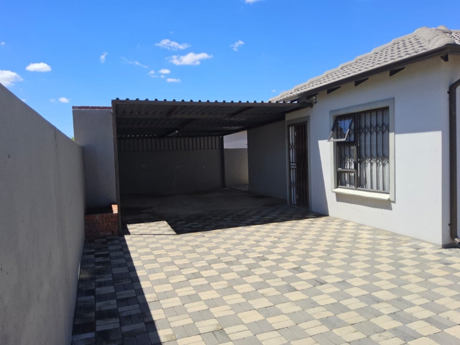 2 Bedroom Property for Sale in Raceway Free State